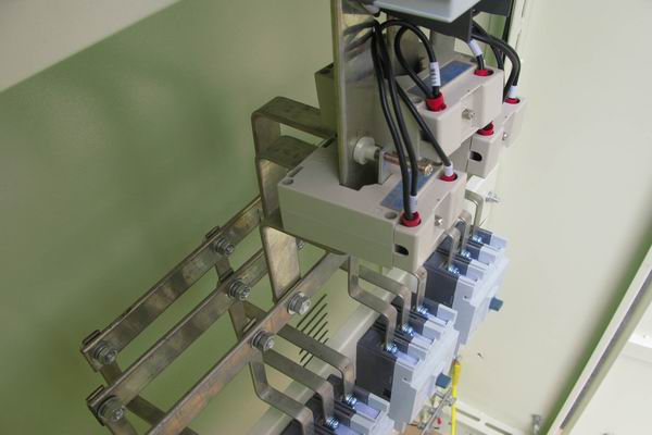 东山控制箱-3683讲讲控制箱的使用特点